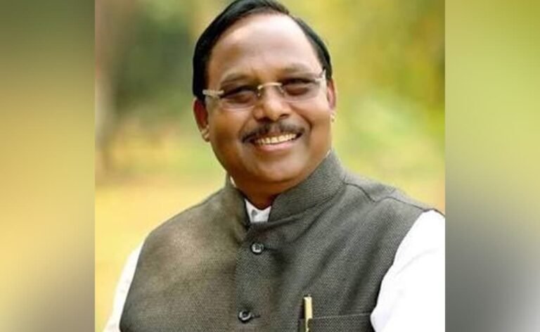 कांग्रेस प्रत्याशी लाखों वोटों से हारेंगे: रामविचार नेताम, कांग्रेस में चुनाव हारने का कॉम्पिटिशन चल रहा