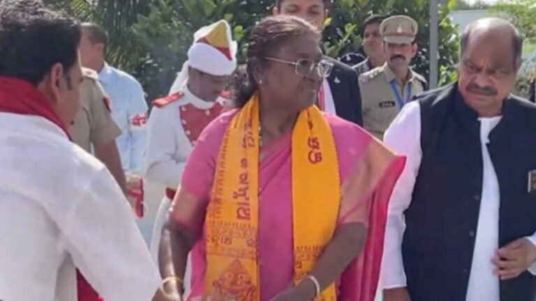 राष्ट्रपति द्रौपदी मुर्मू ने जगन्नाथ मंदिर में भगवान के दर्शन किए…