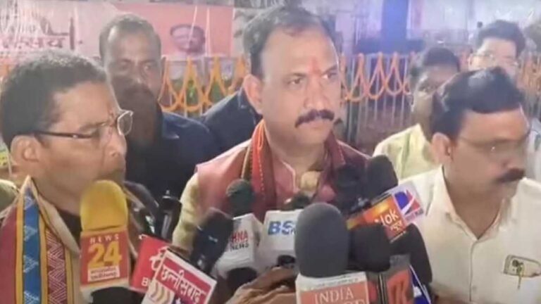 Shyam Bihari Jayaswal: पत्रकारों को दी मानहानि की धमकी, विभागीय वसूली पर उठे सवाल…