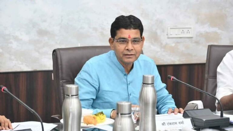 खेल अलंकरण को लेकर मंत्री Tankaram Verma का विपक्ष पर हमला, कहा- कांग्रेस सरकार ने इसे बंद कर दिया था…