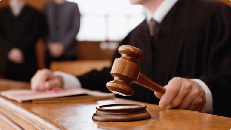 छत्तीसगढ़ हाई कोर्ट ने जिला न्यायाधीश के 36 पदों पर पदोन्नति के आधार पर भर्ती के लिए 72 लोगों की सूची जारी की…