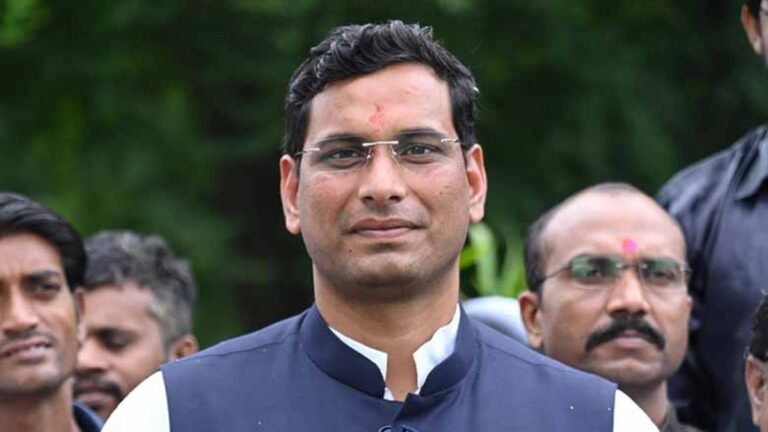 Devendra Yadav भिलाई विधायक का DKS अस्पताल में ऑपरेशन, हर्निया और हाइड्रोसील बीमारी से ग्रसित…