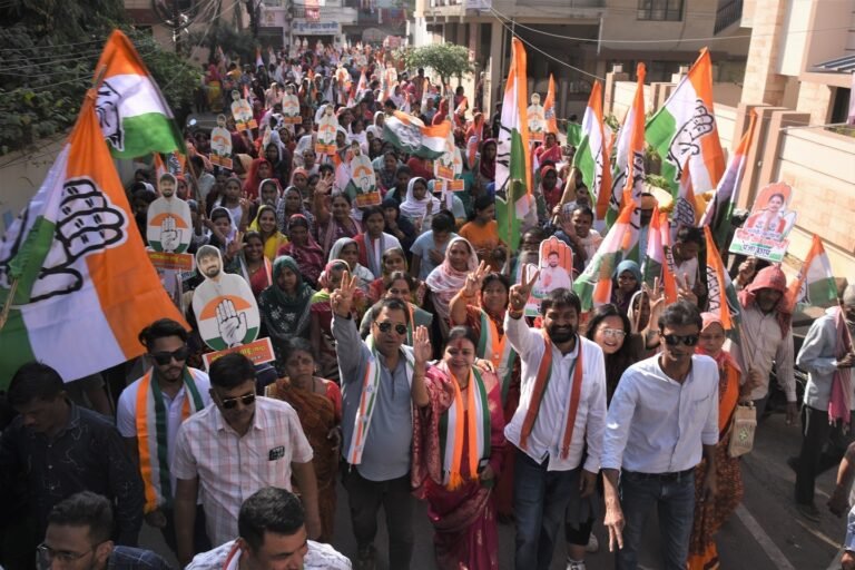 कांग्रेस प्रत्याशी शशिकांत साहू के समर्थन में निकाली जनसंपर्क रैली, वरिष्ठ नेताओं ने की जनता से वोट देने की अपील…