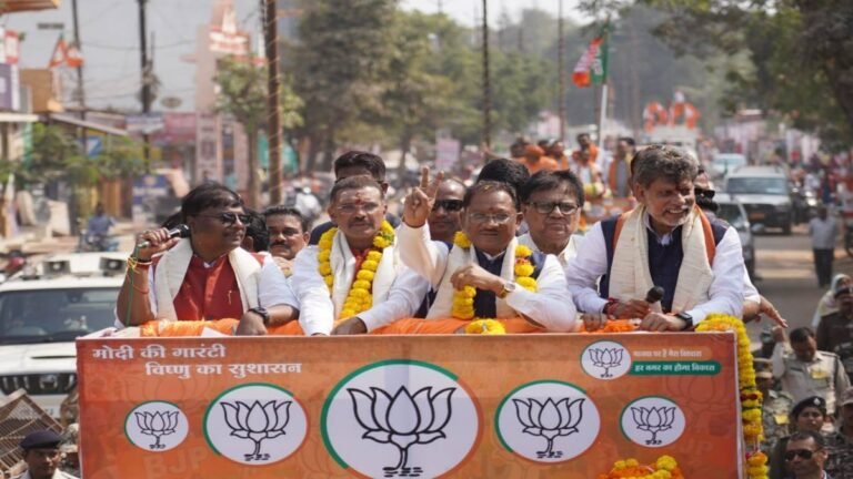 Chief Minister Sai का ऐतिहासिक रोड शो: बीजेपी की प्रचंड जीत की अपील, कहा- नगर निगम चुनाव में ट्रिपल इंजन सरकार बनाए…